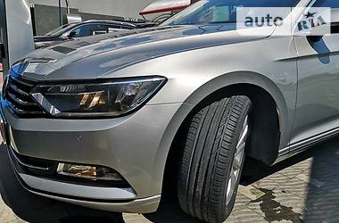 Універсал Volkswagen Passat 2015 в Ужгороді