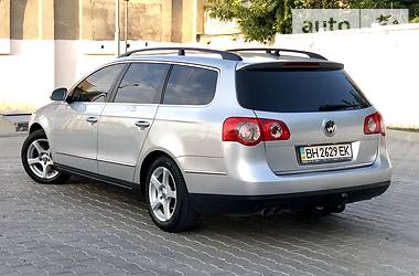 Универсал Volkswagen Passat 2010 в Одессе