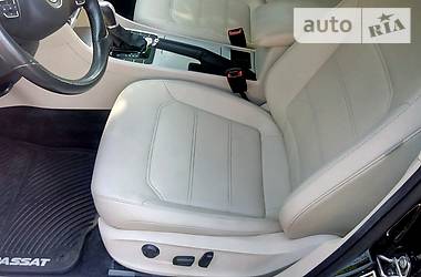 Седан Volkswagen Passat 2012 в 