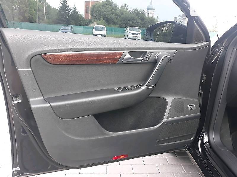 Седан Volkswagen Passat 2011 в Луцьку