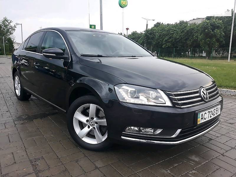 Седан Volkswagen Passat 2011 в Луцьку