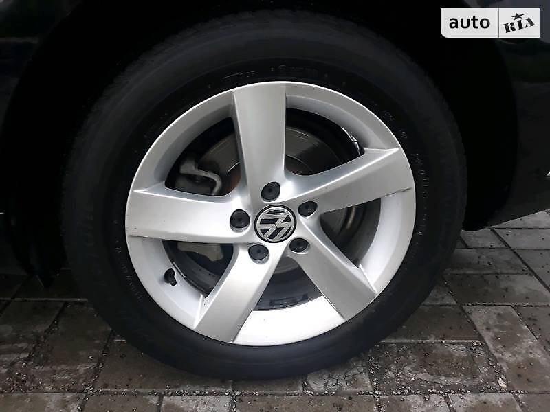 Седан Volkswagen Passat 2011 в Луцьку