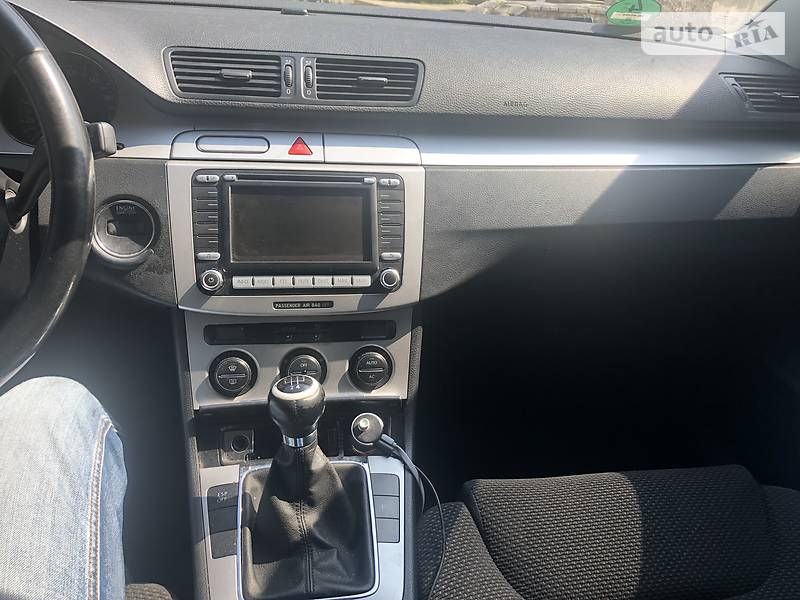 Універсал Volkswagen Passat 2007 в Житомирі
