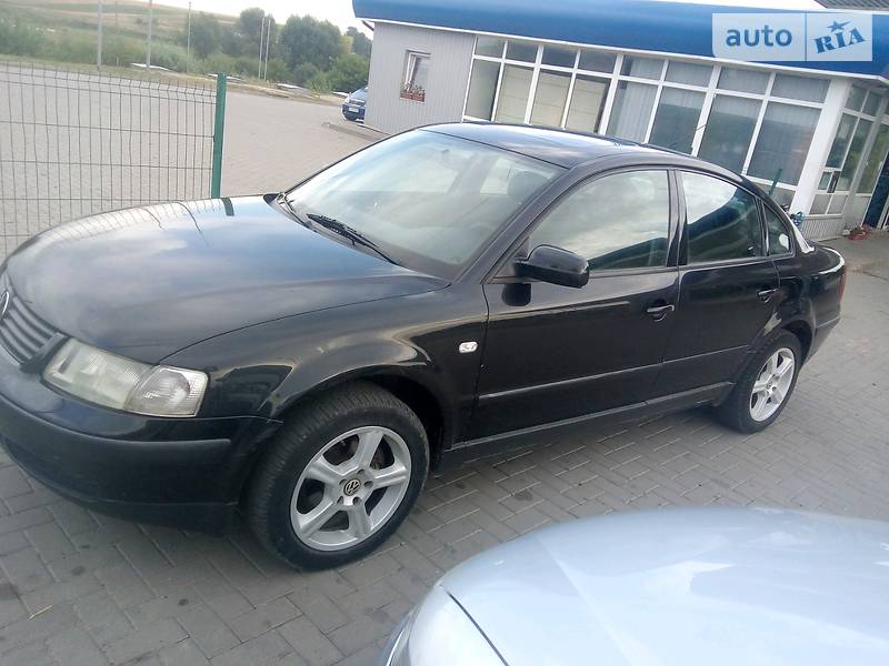 Седан Volkswagen Passat 1998 в Локачах