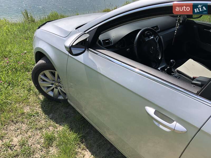 Универсал Volkswagen Passat 2012 в Житомире