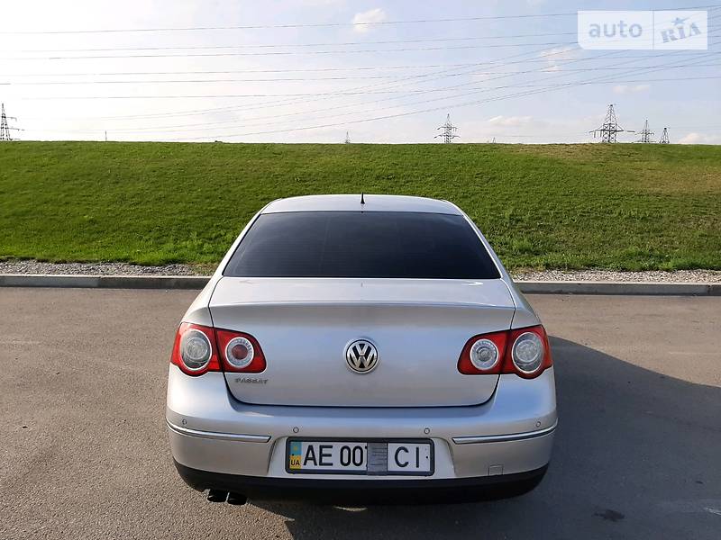Седан Volkswagen Passat 2006 в Дніпрі