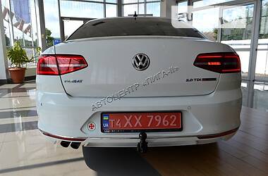 Седан Volkswagen Passat 2015 в Хмельницком