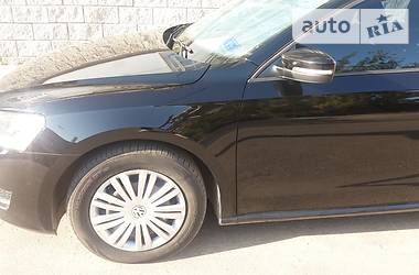 Седан Volkswagen Passat 2013 в Харькове