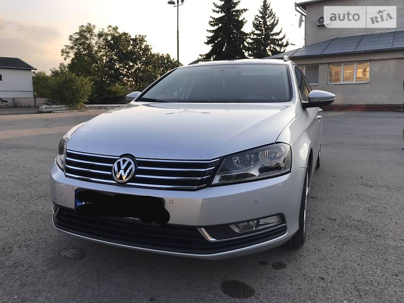 Универсал Volkswagen Passat 2011 в Тысменице