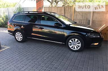 Универсал Volkswagen Passat 2011 в Мелитополе