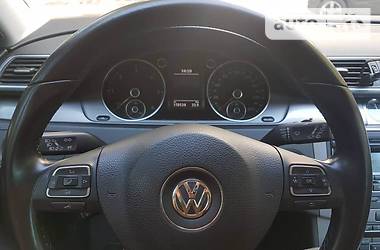 Універсал Volkswagen Passat 2011 в 
