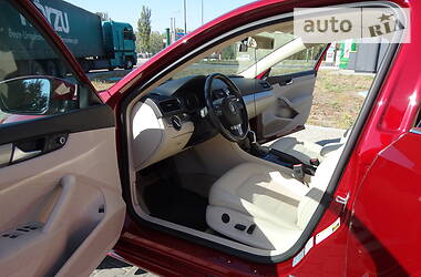 Седан Volkswagen Passat 2015 в 