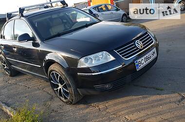 Седан Volkswagen Passat 2004 в Львове