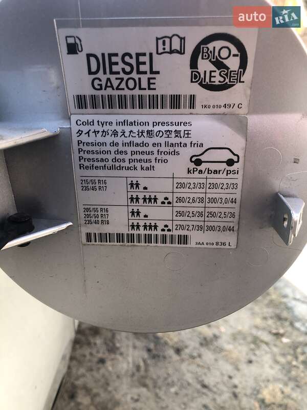 Универсал Volkswagen Passat 2012 в Житомире