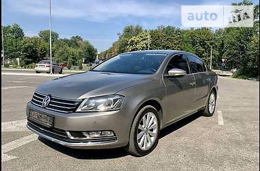 Седан Volkswagen Passat 2012 в Маріуполі