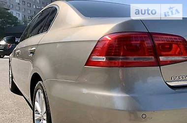 Седан Volkswagen Passat 2012 в Маріуполі