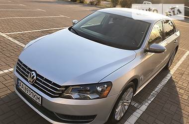 Седан Volkswagen Passat 2012 в Киеве