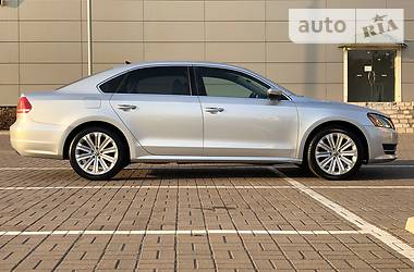 Седан Volkswagen Passat 2012 в Киеве