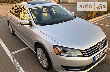 Седан Volkswagen Passat 2012 в Киеве