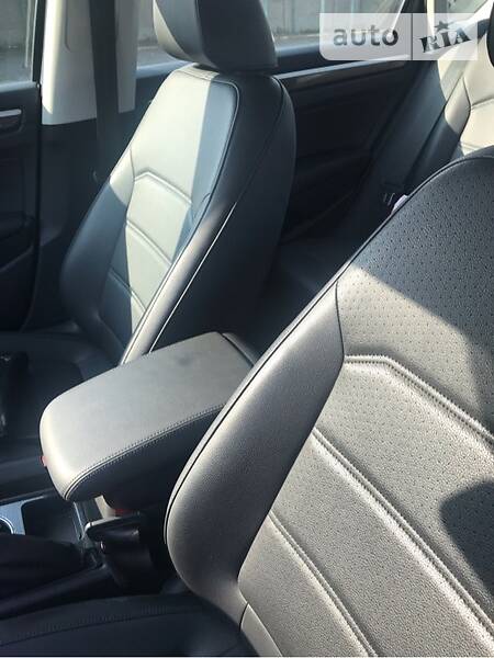 Седан Volkswagen Passat 2017 в Дніпрі