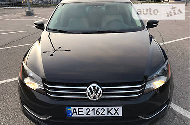 Седан Volkswagen Passat 2014 в Дніпрі
