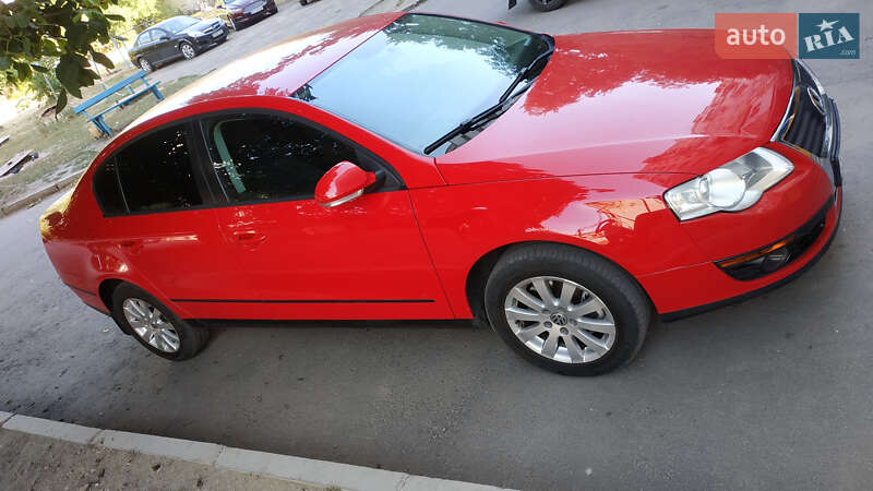 Седан Volkswagen Passat 2007 в Кропивницком