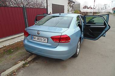 Седан Volkswagen Passat 2013 в Дубно