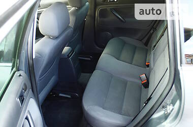 Універсал Volkswagen Passat 2005 в 