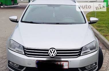 Универсал Volkswagen Passat 2013 в Яремче