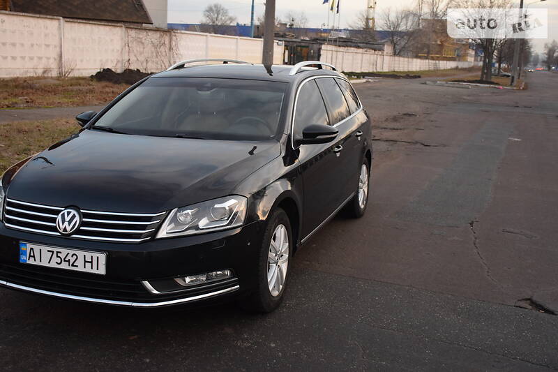 Універсал Volkswagen Passat 2011 в Києві