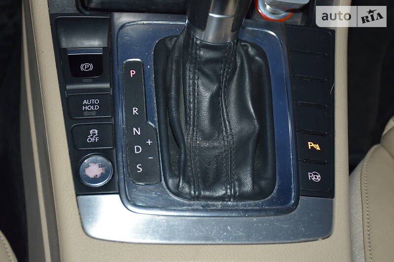 Універсал Volkswagen Passat 2011 в Києві