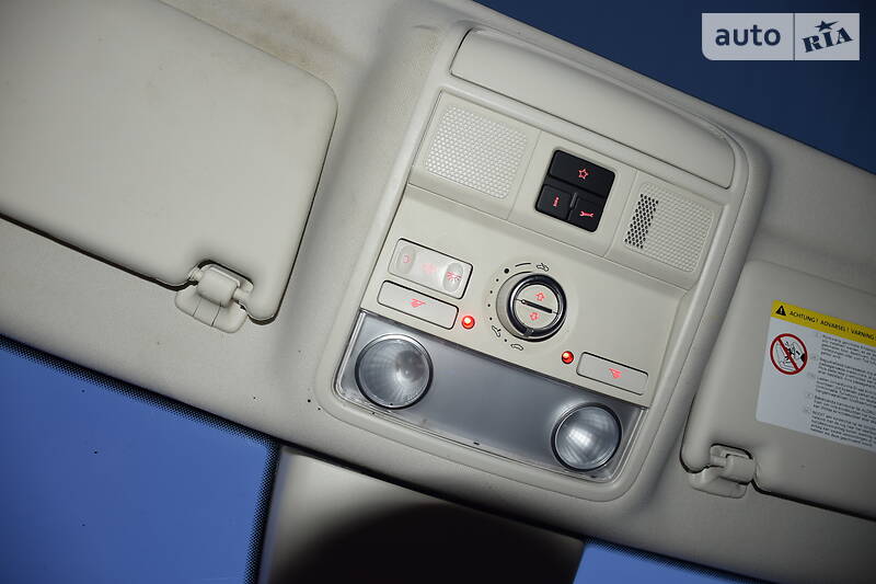 Універсал Volkswagen Passat 2011 в Києві