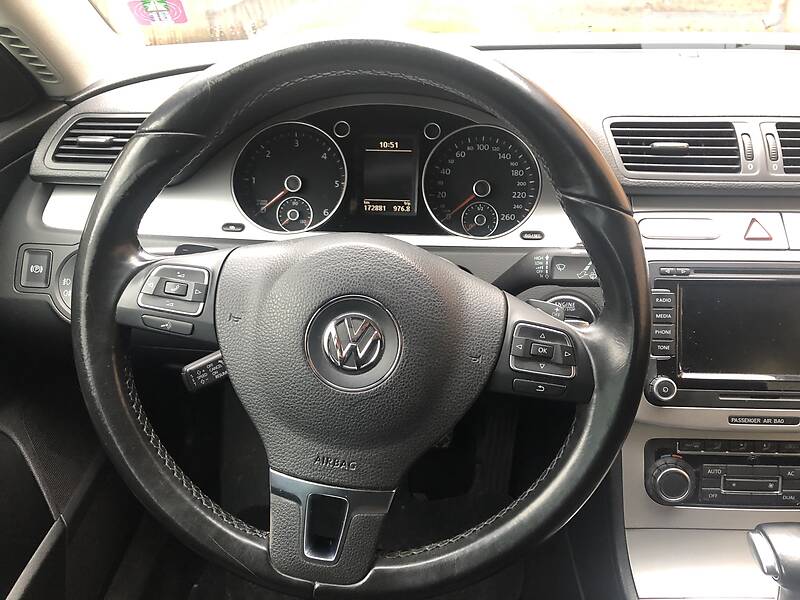 Універсал Volkswagen Passat 2010 в Гадячі