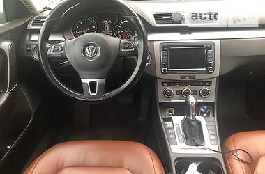 Седан Volkswagen Passat 2012 в 