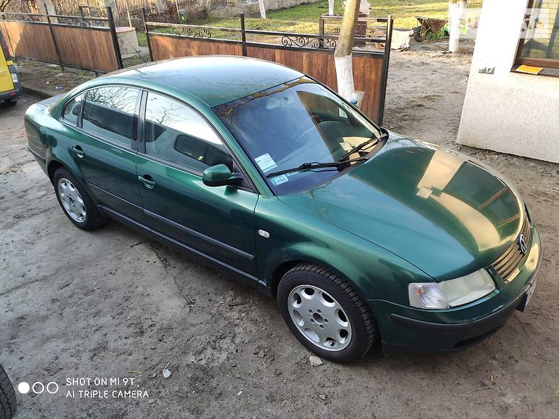 Седан Volkswagen Passat 1999 в Києві