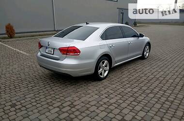 Седан Volkswagen Passat 2012 в Івано-Франківську