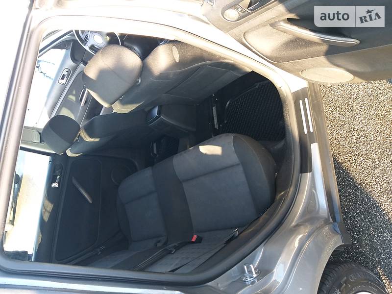 Универсал Volkswagen Passat 2002 в Киеве