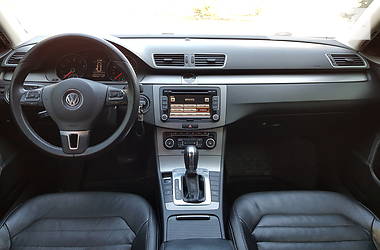 Универсал Volkswagen Passat 2011 в Ирпене