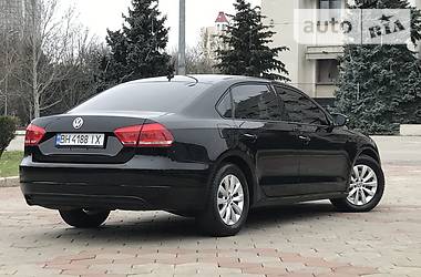 Седан Volkswagen Passat 2011 в Одессе