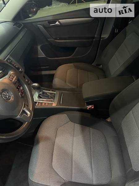 Седан Volkswagen Passat 2012 в Одесі