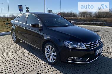 Седан Volkswagen Passat 2011 в Львове