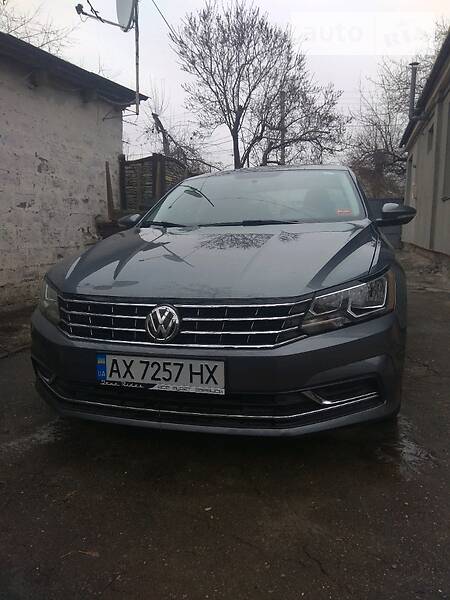 Седан Volkswagen Passat 2016 в Харкові