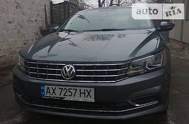 Седан Volkswagen Passat 2016 в Харкові