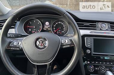 Універсал Volkswagen Passat 2015 в 