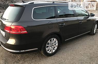 Універсал Volkswagen Passat 2012 в 
