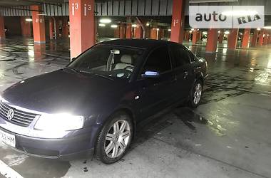 Седан Volkswagen Passat 2000 в 