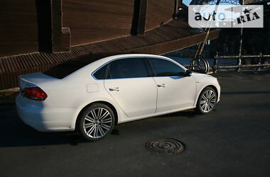 Седан Volkswagen Passat 2015 в 
