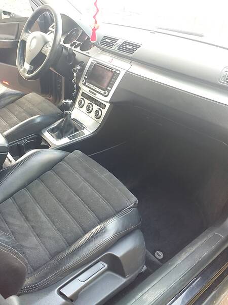 Седан Volkswagen Passat 2006 в Чернівцях