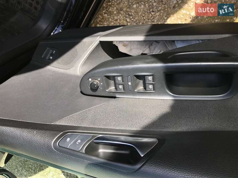 Універсал Volkswagen Passat 2010 в Івано-Франківську