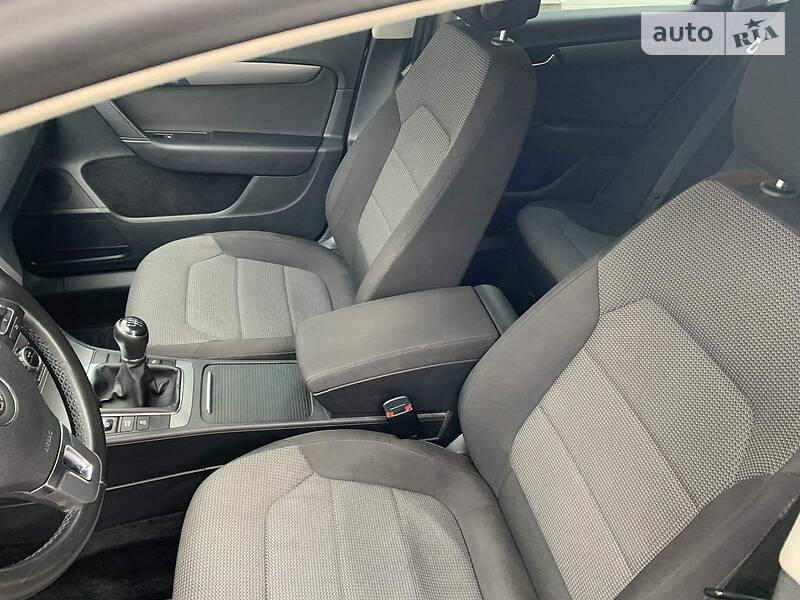 Універсал Volkswagen Passat 2014 в Кропивницькому